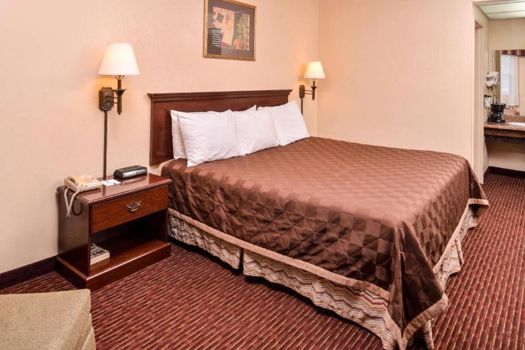 Americas Best Value Inn Alliance Extérieur photo